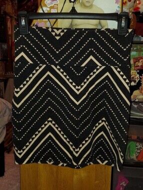 Zigzag with triangles black + accent pencil mini skirt